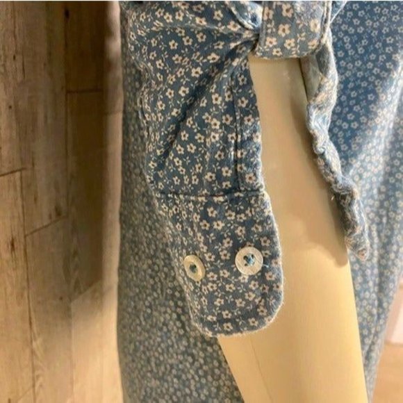 Nautica Blue Henley Blouse with Small White Flowers by Land's End Size M 10-12 - Picture 5 of 6